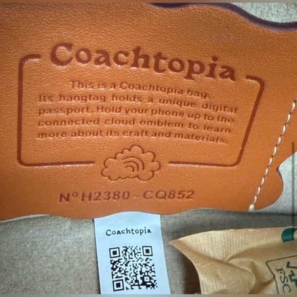 Coach / Mini Wavy Dinky Bag / Coachtopia Leather Crossbody Bag NEW - Picture 3 of 4